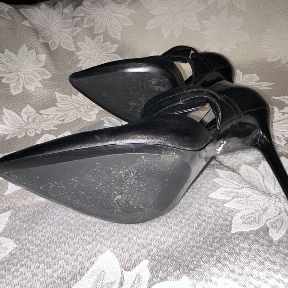 Kenneth Cole New York Wanda Leather Heels, Size 6.5, Black - Picture 10 of 16